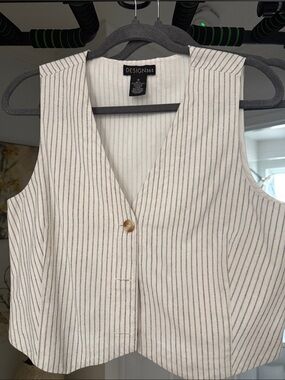 Design365 Cream Pinstripe Vest